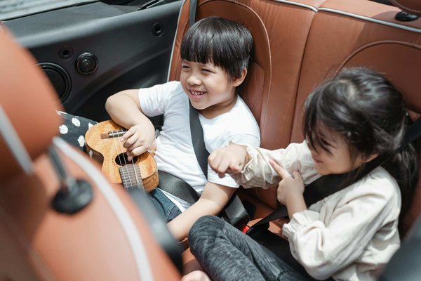 Comment intégrer un système de divertissement pour enfants dans votre voiture ?